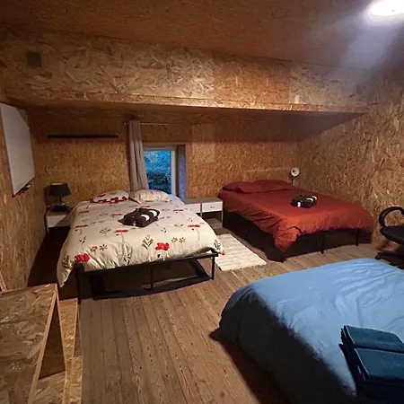 Grande Maison De Groupe